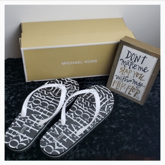 Michael kors Striped EVA Flip Flops - Picture 3 of 8